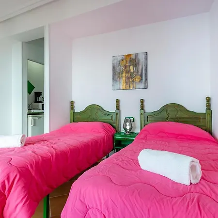 度假居 Beautiful Apartment In Torremolinos With Wifi 托雷莫利诺斯